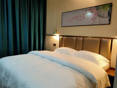 Cenxi Xingang Hotel Отели рядом с достопримечательностью «Yao Family Courtyard in Taiyuan, Shanxi»