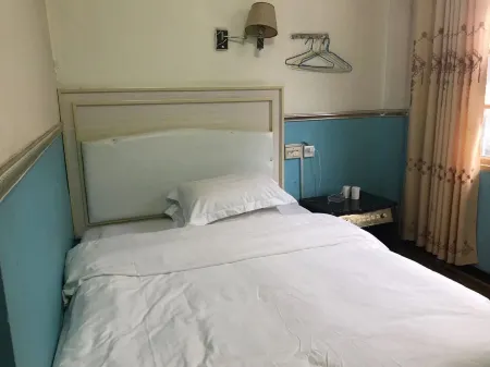 Dongkou Warm Hotel