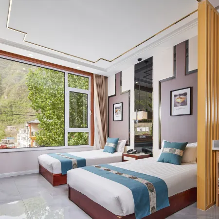 Floral Hotel ·Yesanpo Bailixia Xiu Xian Lou Hotel (Liujia Riverside Paradise Store)