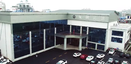 Duchang Donghu Hotel Отели в г. Доучань