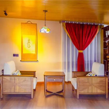 Dege Red Paradise Theme Culture Hotel