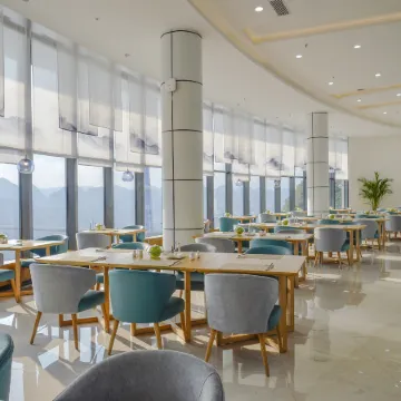 SkyBridge Jiayu Hotel