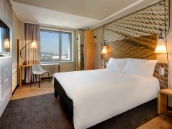 ไอบิส วีน เฮาพท์บาห์นโฮฟ