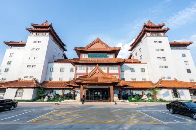 Maison New Century Hotel Yingzhou Yancheng Hotels in Huguo Yongning Temple business