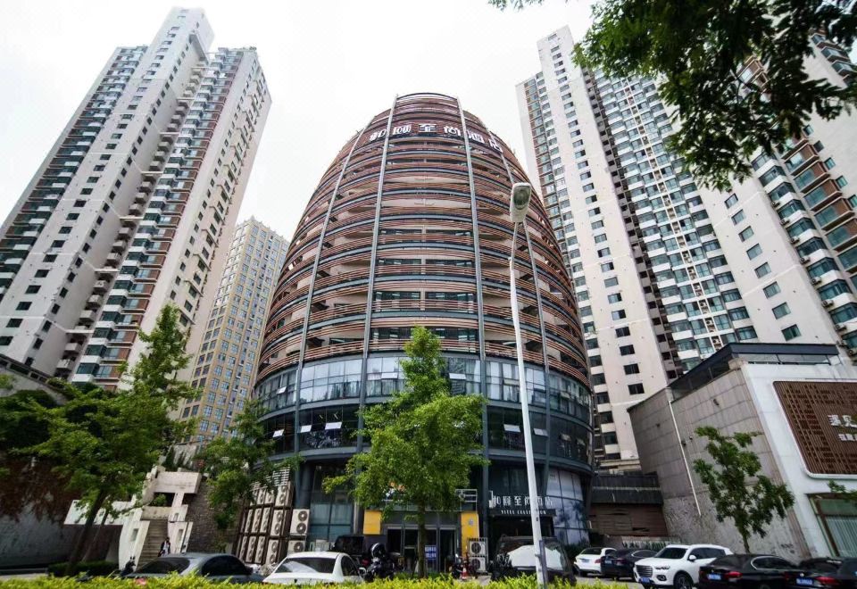 1. 이텔 즈상 호텔..