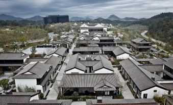 Lost Villa (Anji Taohuayuan)