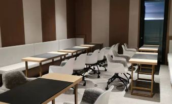 Chaoman Hotel (Shandong Liaocheng University Sports Park)