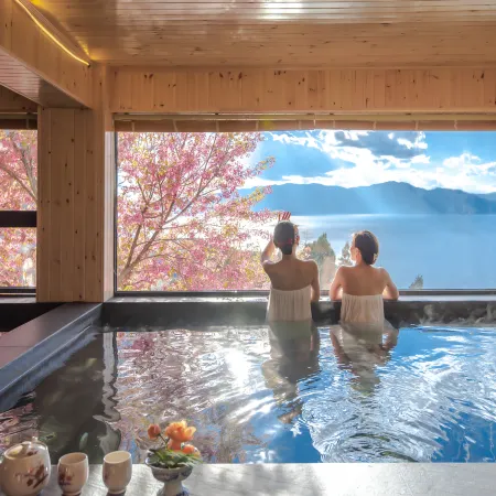 Fuxian Lake Tangsu Hot Spring Club