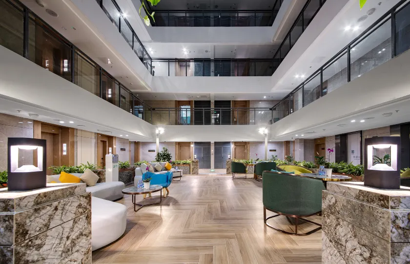 Xingfu Holiday Hotel (Buji Shenzhen East Railway Station Branch)