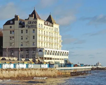 Grand Hotel Llandudno Отели рядом с достопримечательностью «Mostyn Street»