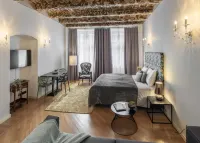 Chateau 9 Apartments by Adrez - Condos