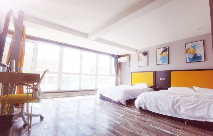 Pebble Motel Hotel (Chaoyang Beipiao Passenger Station)