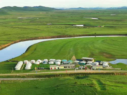 Ruoergai Junlin Holy Land Self-Driving Camp B&B