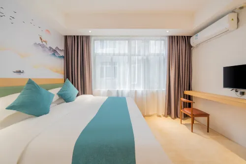 Guigang Gangmei Hotel (International Life Ganggao Railway Station)