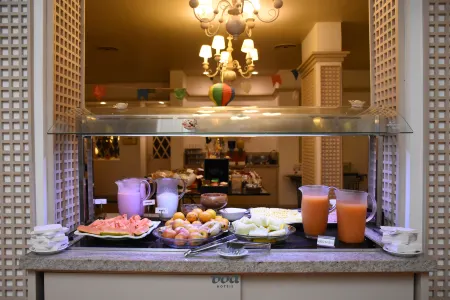 Lancaster Hotel by Castelo Itaipava Отели рядом с достопримечательностью «Botanical Garden of Curitiba»