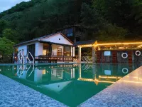 Floral Hotel · Wuyi Green Maple Valley Hotel - สระว่ายน้ำแบบอินฟินิตี้
