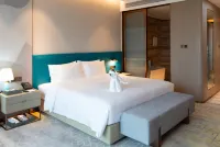 주하이 홍산이 호텔 사오관 기술자 대학, 광동성 주하이 분원 주변 호텔