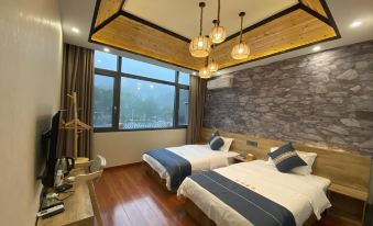Huoshan Canyon Inn (Liuwanqingxia Scenic Area)