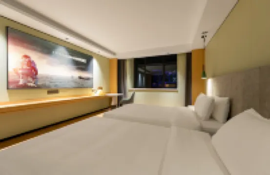 俏百合酒店（佛山順德錦龍地鐵站店）