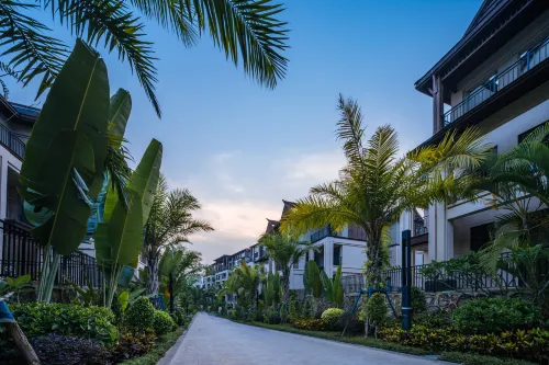 Floral Hotel·Pillow Stone Villa hotel (Xishuangbanna Sunac International) Hotels in Jinghong