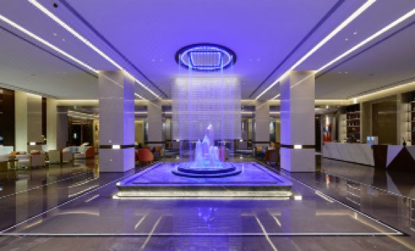 XingLong Lakeside Hotel