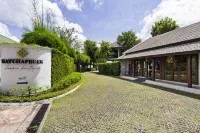 Ratchapruek Lanna Boutique Các khách sạn gần Care For Dogs