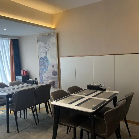 Weiduo Hotel, Tongxiang