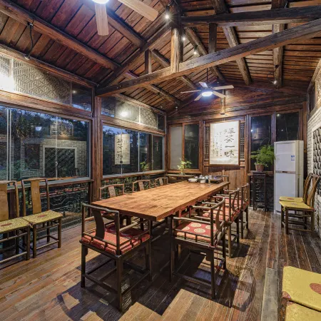 Shigu Bieyuan Resort