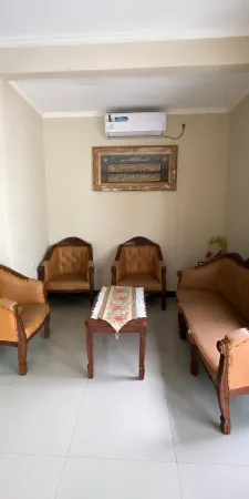 Plum Xpress Buduran Отели рядом с достопримечательностью «Superland Suncity Mall Sidoarjo»