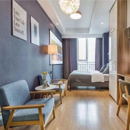 Yangzhou Xianyun Light Luxury Homestay