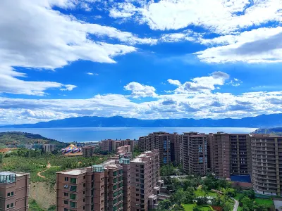 Fuxian Lake Slow Tree Resort Hotel (Happy World Cambrian Branch)