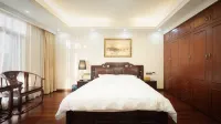 Lakeside Yunqi Hostel