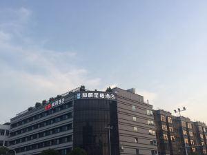 Yitel Trend (Fuzhou Guping Road Provincial Government Pingshan Metro Station)