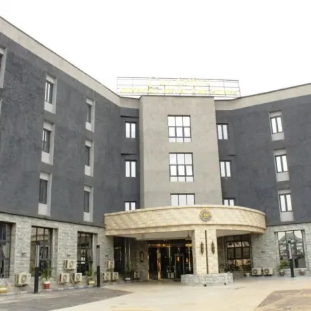 Brighton Hotel and Suites