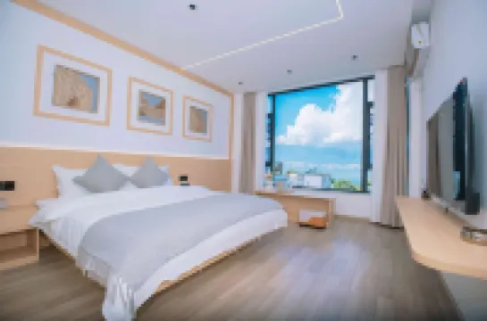 Dali Ershang Huakai Seaview Inn