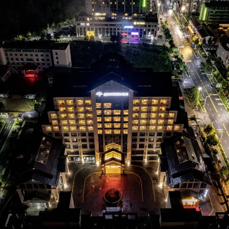 Wanyuan Jinfan Hotel shitai China