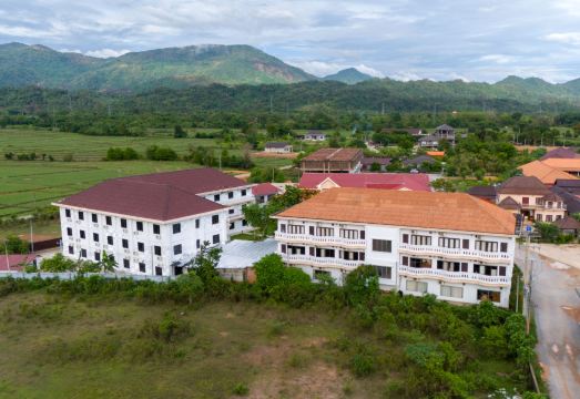 Bor Garden Hotel