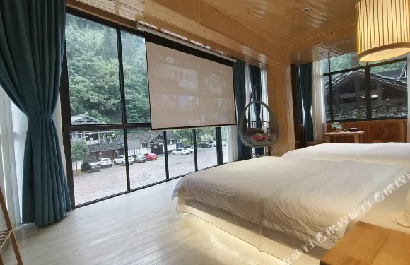 吉首德夯阿婭客棧