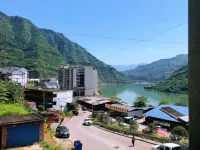 Pingshan Wanghu Business Hotel