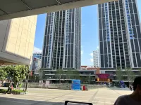 Yuanyi Homestay (Linyi People's Square Wanxianghui)