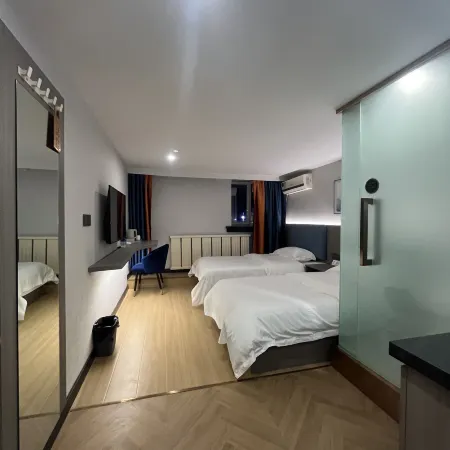 Daqing Guangsheng Business Hotel