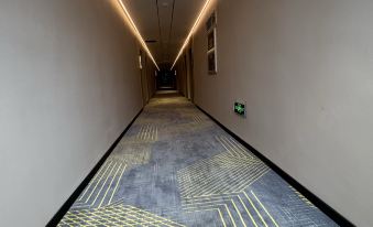 Yunjin Smart Cinema Hotel