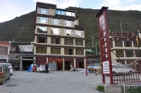 Ka'ersa Homestay Hotel Hotels near Baiyu Temple