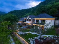 Xiaoyin Qingshanji Resort Hotels in Anji Meizi Bay Scenic Area