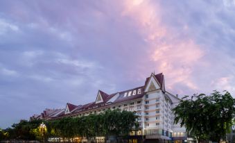 Xishuangbanna Jinghong Water Splashing Plaza Store