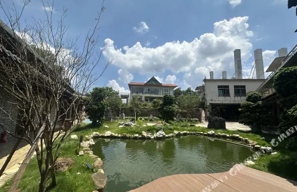 憑祥地龍山莊農家樂