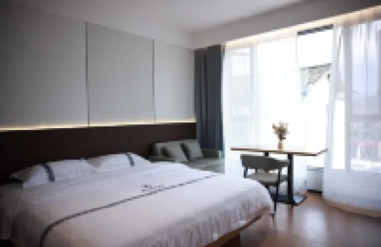 Linming Holiday Hotel