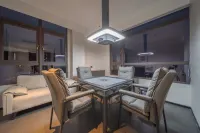 Orange Luxury Hotel (Chongqing Zhongxian Wanda Plaza Branch)