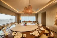 ANATOLE by Landison Hotel (Alar Desert Gate)