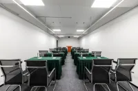 Panda Girl Resort Hotel (Siguniang Mountain Branch)